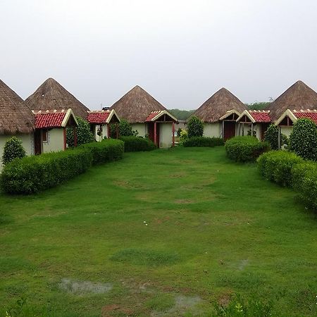 Rann Village Resort Bherandiāla Екстериор снимка