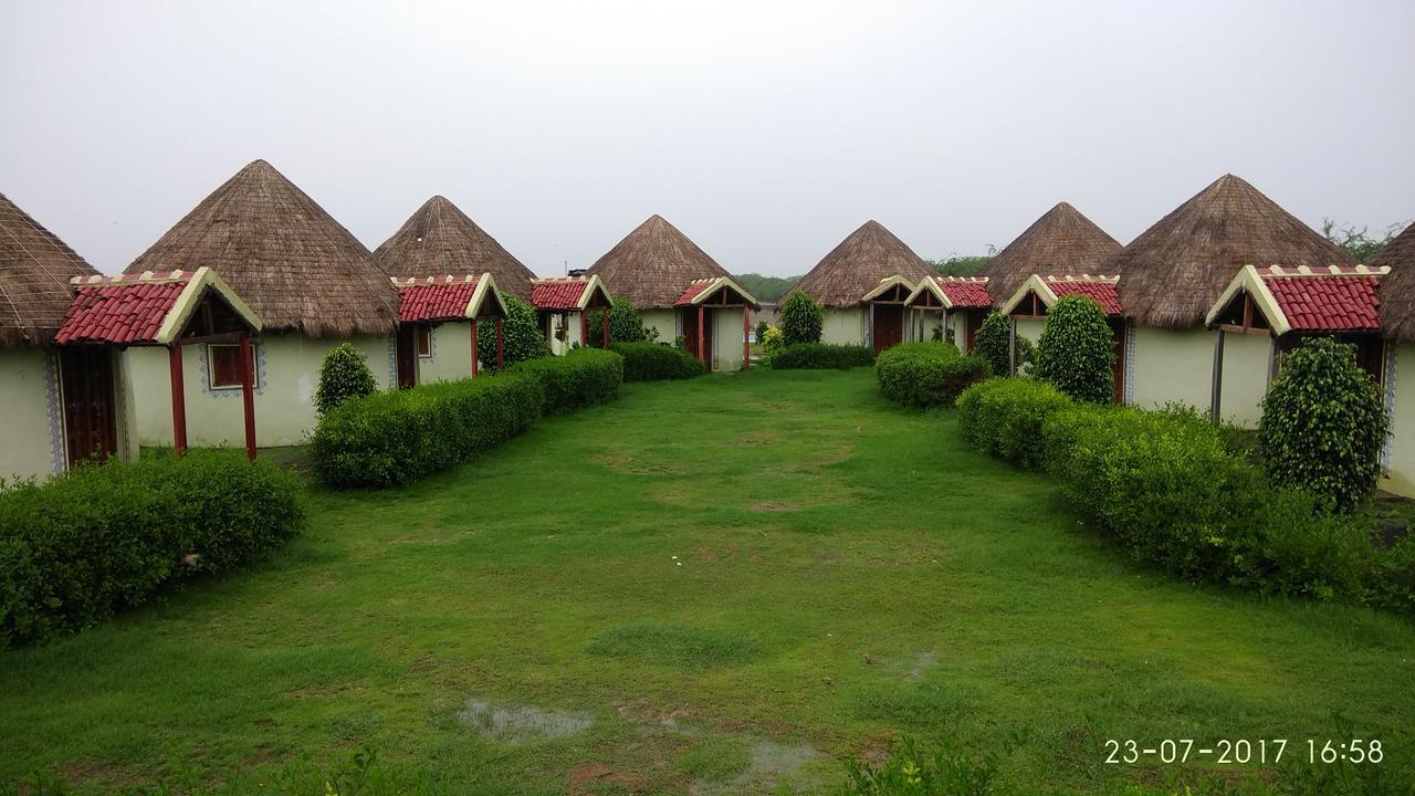 Rann Village Resort Bherandiāla Екстериор снимка